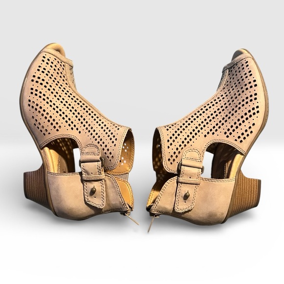 Earth Keri Taupe Peep-Toe Ankle Boots Size 7 - Picture 6 of 9